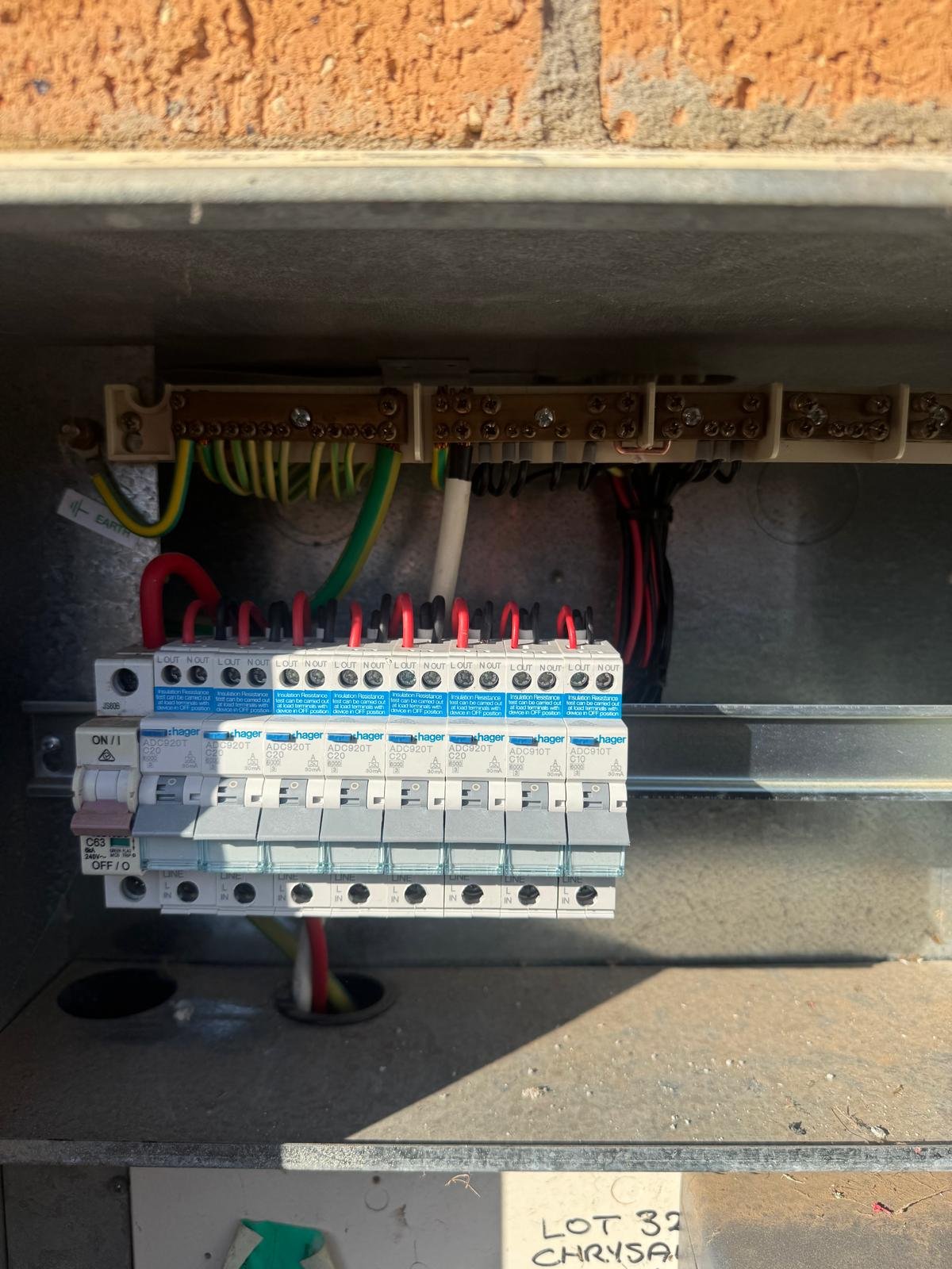 electrician cost per hour